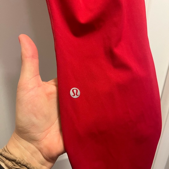 Sleek Weightless Red High-Waisted Leggings - Lululemon - 25” - Picture 5 of 7